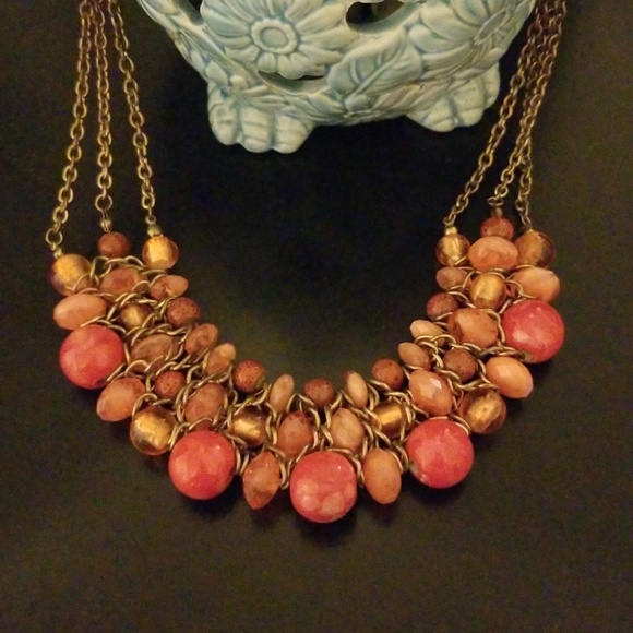 Coral necklace on copper colored chains - Picture 5 of 8